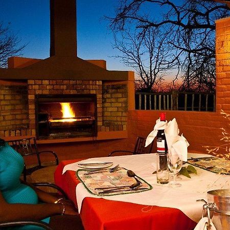Готель Halali Camp Etosha Екстер'єр фото
