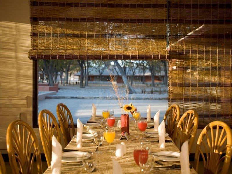Готель Halali Camp Etosha Екстер'єр фото
