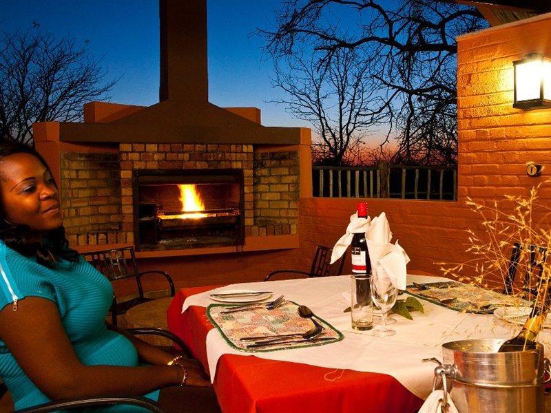 Готель Halali Camp Etosha Екстер'єр фото